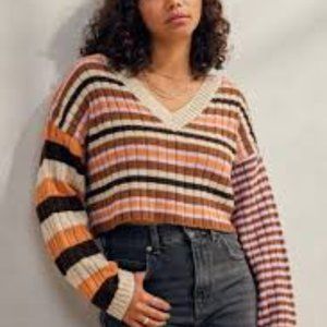 BDG Sweater XS New with tags